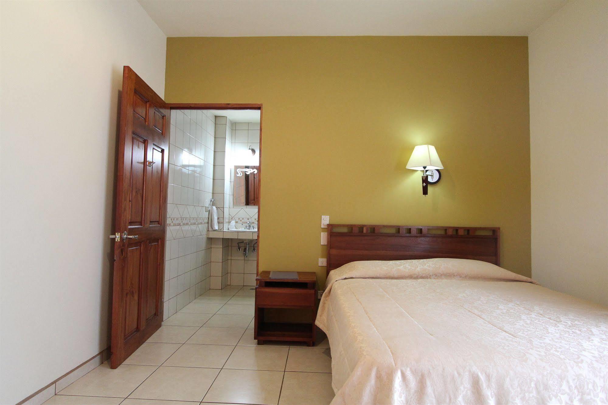 Hotel La Fortuna מראה חיצוני תמונה